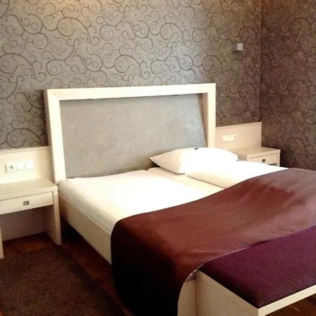 Ξενοδοχείο & Wolfsegger 3*