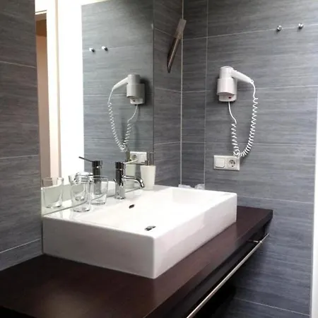 Отель & Wolfsegger 3*